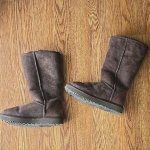 (Women's 8) UGG Chocolate Brown Suede Boots